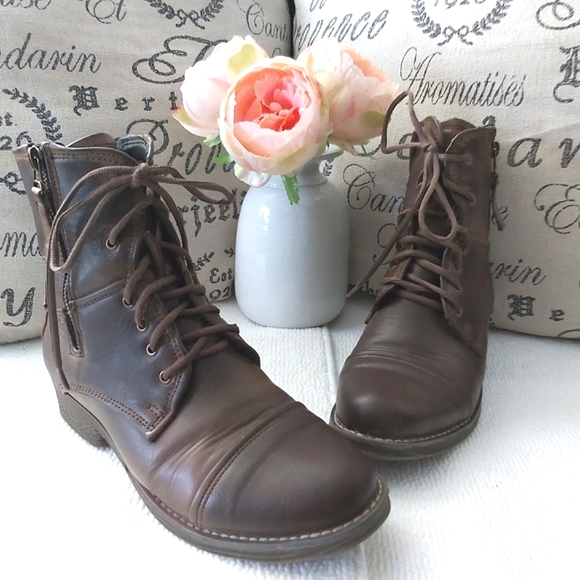 Stefania Italy Shoes - Stefania Italy women's brown leather short moto ankle boots booties